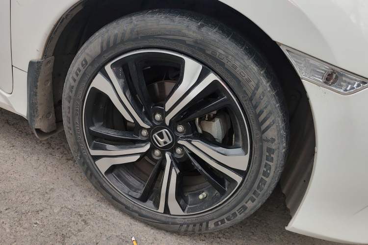 Used Honda Civic 2016 220TURBO CVT Prestige Edition Right Front Wheel Hub