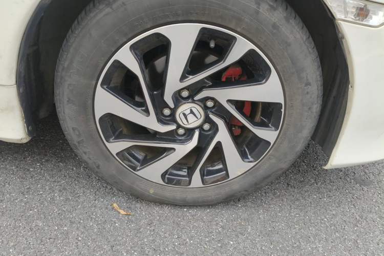 Used Honda Civic 2016 220TURBO CVT Luxury Edition Right Front Wheel Hub