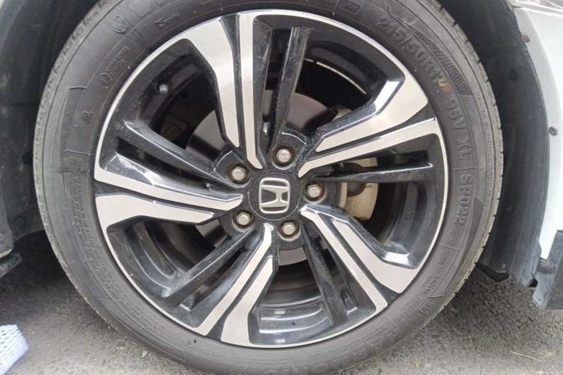 Used Honda Civic 2016 220TURBO CVT Prestige Edition Right Front Wheel Hub