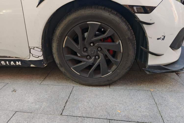 Used Honda Civic 2016 220TURBO CVT Luxury Edition Right Front Wheel Hub