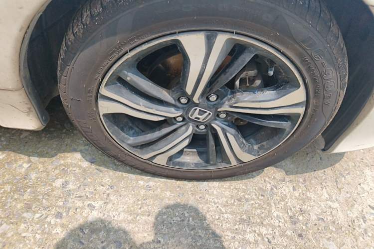 Used Honda Civic 2016 220TURBO CVT Prestige Edition Right Front Wheel Hub