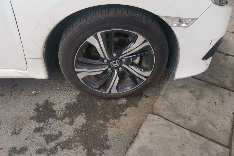 Used Honda Civic 2016 220TURBO CVT Prestige Edition Right Front Wheel Hub