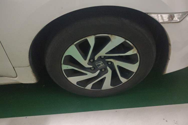 Used Honda Civic 2016 220TURBO CVT Luxury Edition Right Front Wheel Hub
