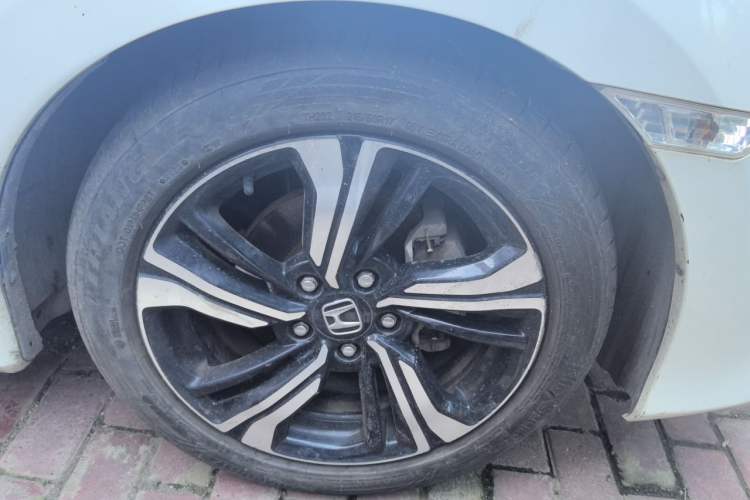 Used Honda Civic 2016 220TURBO CVT Prestige Edition Right Front Wheel Hub
