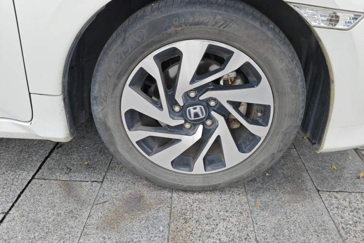 Used Honda Civic 2016 220TURBO CVT Luxury Edition Right Front Wheel Hub