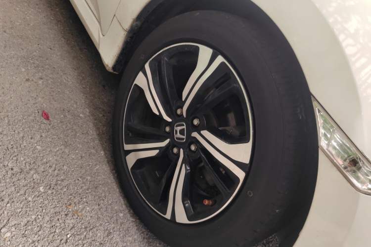 Used Honda Civic 2016 220TURBO CVT Prestige Edition Right Front Wheel Hub