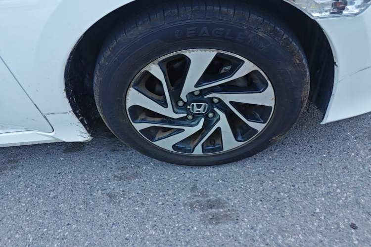 Used Honda Civic 2016 220TURBO CVT Luxury Edition Right Front Wheel Hub