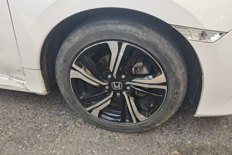 Used Honda Civic 2016 220TURBO CVT Prestige Edition Right Front Wheel Hub