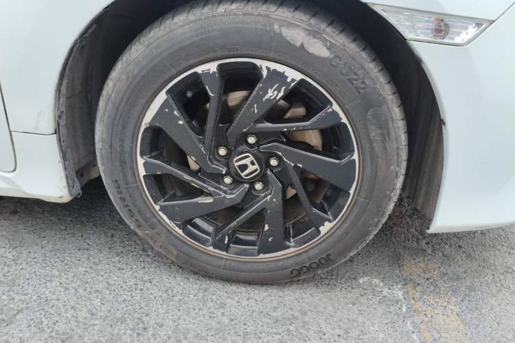 Used Honda Civic 2016 220TURBO CVT Luxury Edition Right Front Wheel Hub