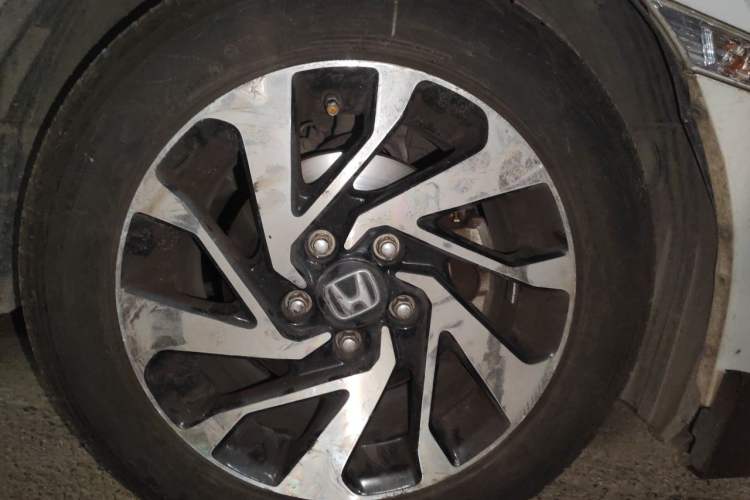 Used Honda Civic 2016 220TURBO CVT Luxury Edition Right Front Wheel Hub