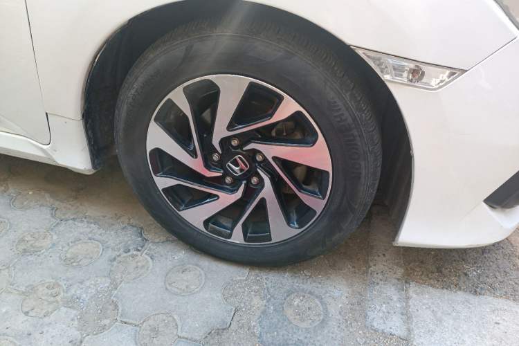 Used Honda Civic 2016 220TURBO CVT Luxury Edition Right Front Wheel Hub