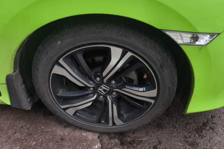 Used Honda Civic 2016 220TURBO CVT Prestige Edition Right Front Wheel Hub
