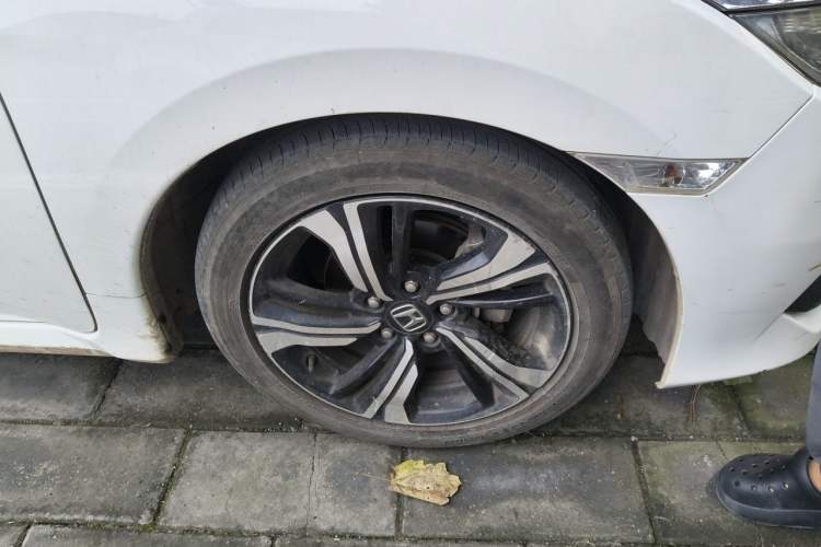 Used Honda Civic 2016 220TURBO CVT Prestige Edition Right Front Wheel Hub