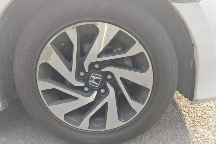 Used Honda Civic 2016 220TURBO CVT Luxury Edition Right Front Wheel Hub