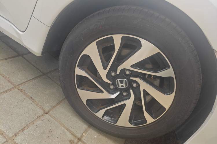 Used Honda Civic 2016 220TURBO CVT Luxury Edition Right Front Wheel Hub