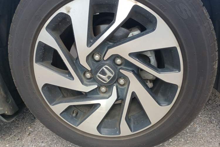 Used Honda Civic 2016 220TURBO CVT Luxury Edition Right Front Wheel Hub