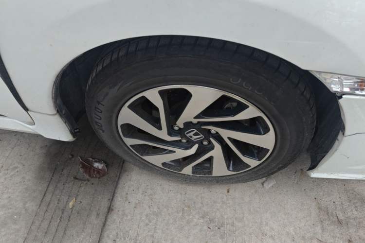 Used Honda Civic 2016 220TURBO CVT Luxury Edition Right Front Wheel Hub