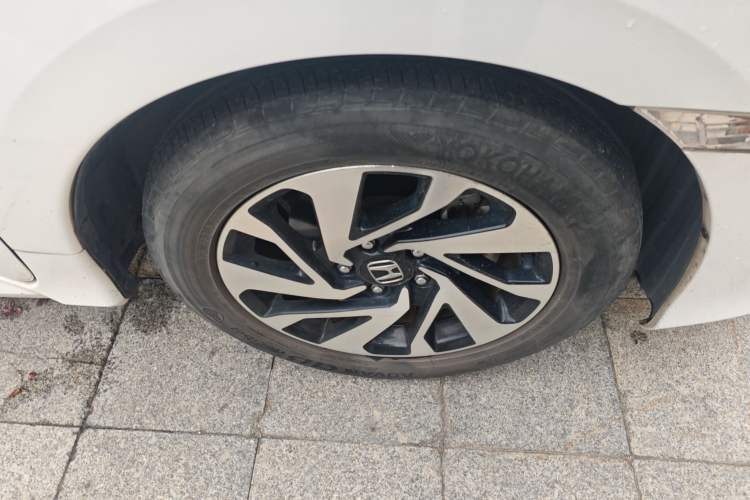 Used Honda Civic 2016 220TURBO CVT Luxury Edition Right Front Wheel Hub