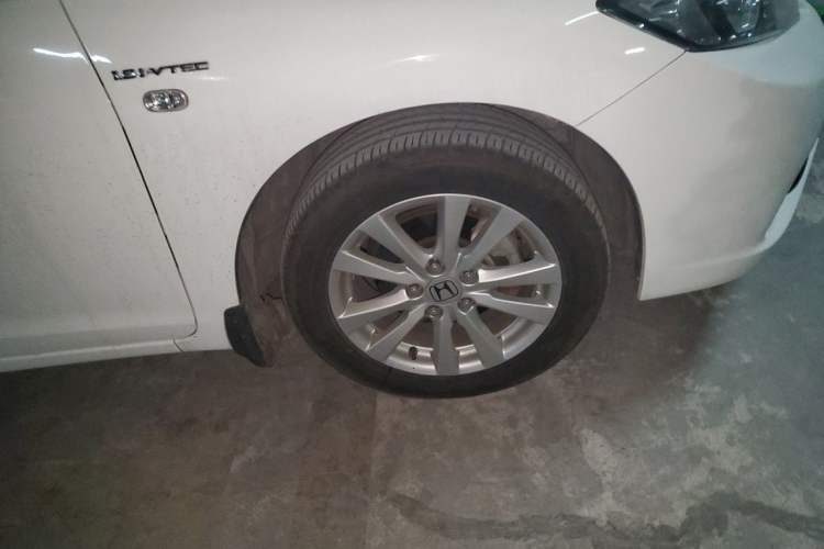 Used Honda Civic 2016 1.8L Automatic Comfort Version Right Front Wheel Hub