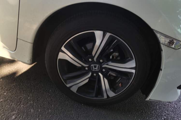 Used Honda Civic 2016 220TURBO CVT Prestige Edition Right Front Wheel Hub