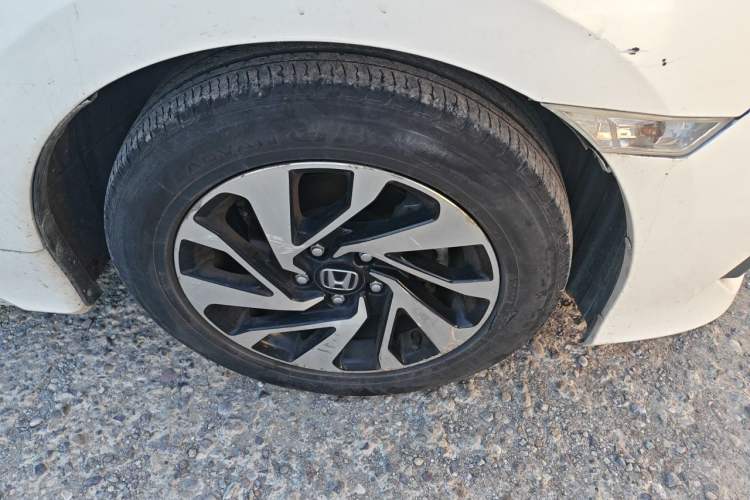 Used Honda Civic 2016 220TURBO CVT Luxury Edition Right Front Wheel Hub