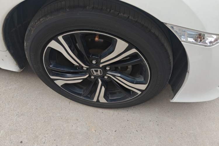 Used Honda Civic 2016 220TURBO CVT Prestige Edition Right Front Wheel Hub