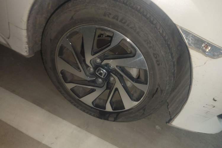 Used Honda Civic 2016 220TURBO CVT Luxury Edition Right Front Wheel Hub