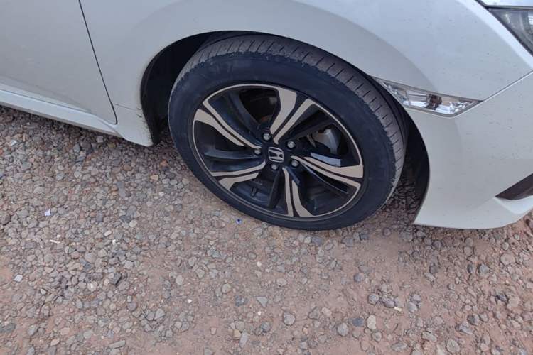 Used Honda Civic 2016 220TURBO CVT Prestige Edition Right Front Wheel Hub