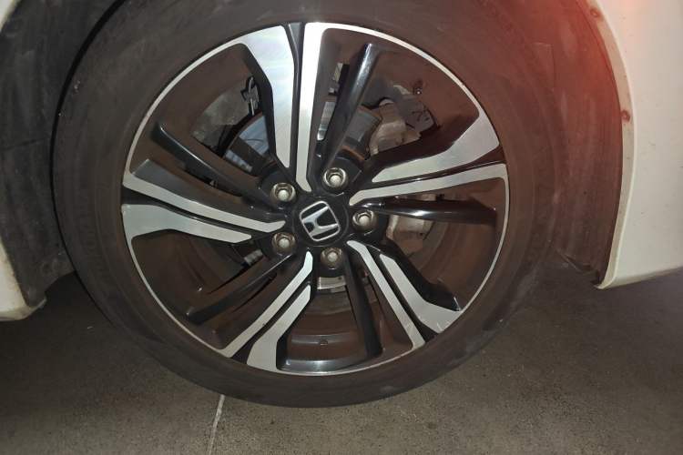 Used Honda Civic 2016 220TURBO CVT Prestige Edition Right Front Wheel Hub