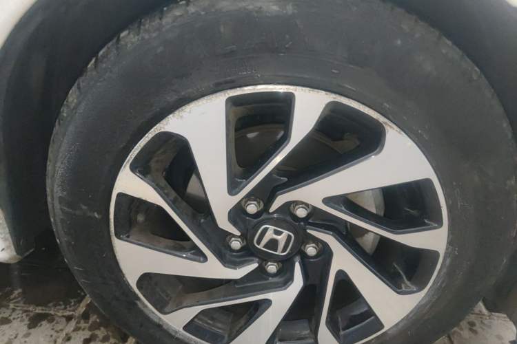 Used Honda Civic 2016 220TURBO Manual Luxury Edition Right Front Wheel Hub