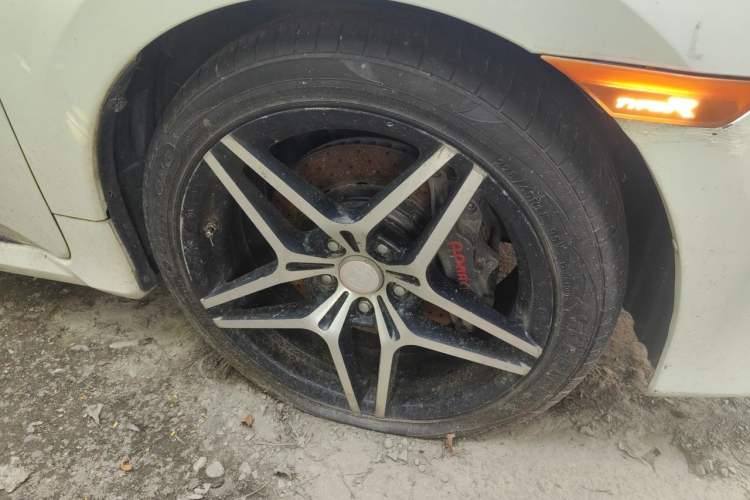 Used Honda Civic 2016 220TURBO CVT Luxury Edition Right Front Wheel Hub