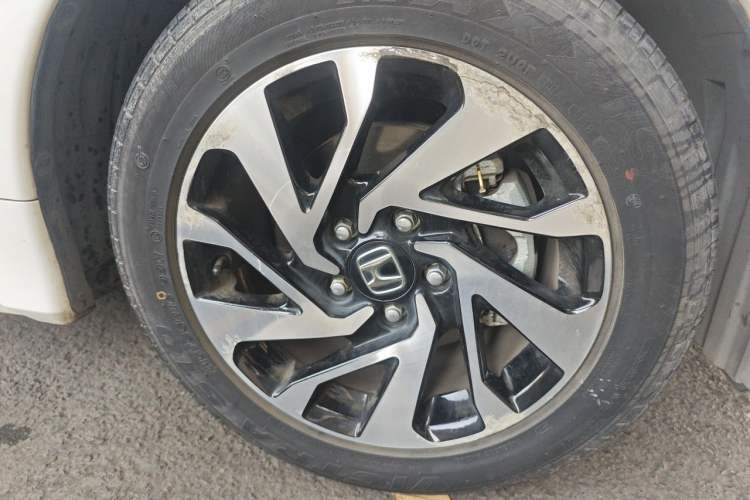 Used Honda Civic 2016 220TURBO CVT Luxury Edition Right Front Wheel Hub