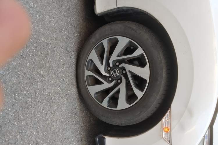 Used Honda Civic 2016 220TURBO CVT Luxury Edition Right Front Wheel Hub