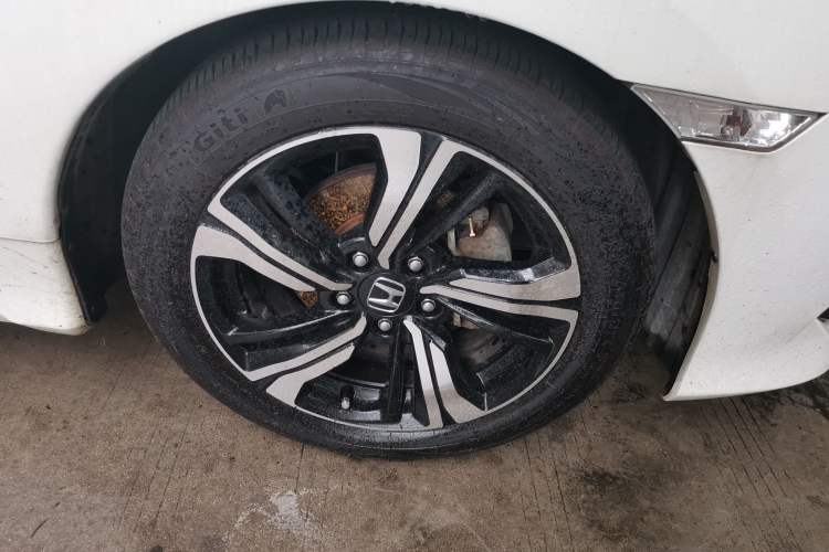 Used Honda Civic 2016 220TURBO CVT Prestige Edition Right Front Wheel Hub