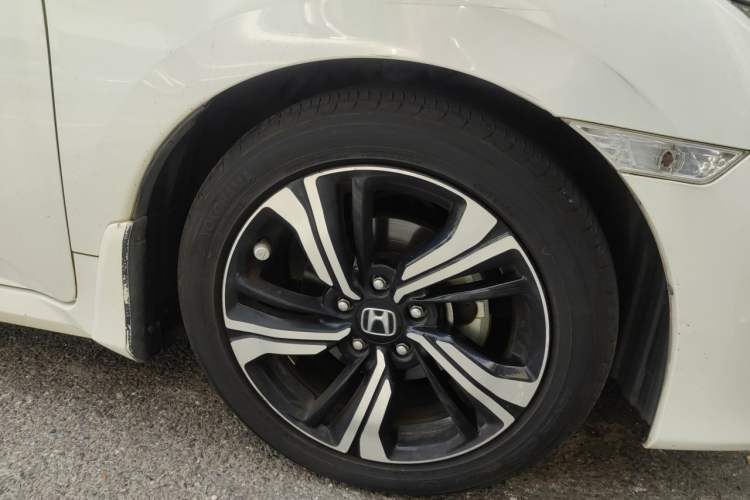 Used Honda Civic 2016 220TURBO CVT Prestige Edition Right Front Wheel Hub