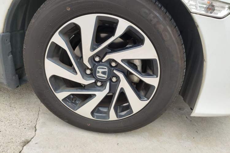 Used Honda Civic 2016 220TURBO CVT Luxury Edition Right Front Wheel Hub