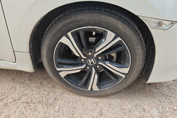 Used Honda Civic 2016 220TURBO CVT Prestige Edition Right Front Wheel Hub