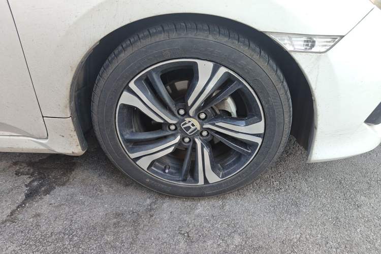 Used Honda Civic 2016 220TURBO CVT Prestige Edition Right Front Wheel Hub