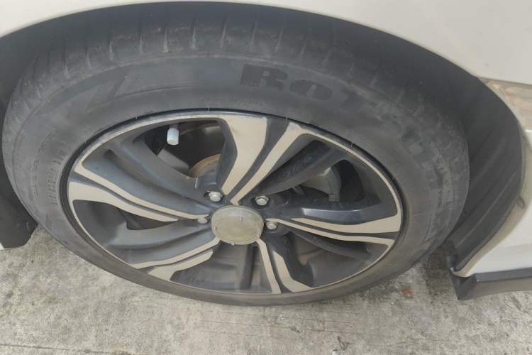 Used Honda Civic 2016 220TURBO CVT Prestige Edition Right Front Wheel Hub