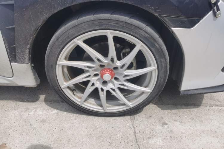 Used Honda Civic 2016 220TURBO Manual Luxury Edition Right Front Wheel Hub