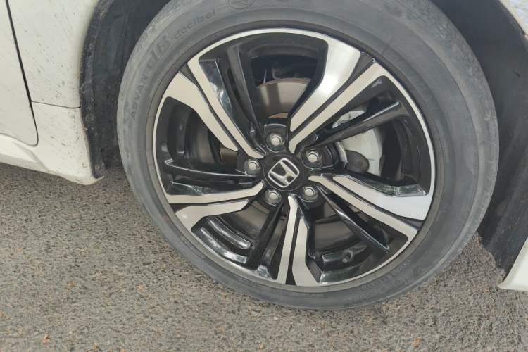 Used Honda Civic 2016 220TURBO CVT Prestige Edition Right Front Wheel Hub