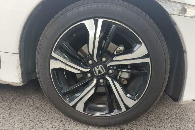 Used Honda Civic 2016 220TURBO CVT Prestige Edition Right Front Wheel Hub