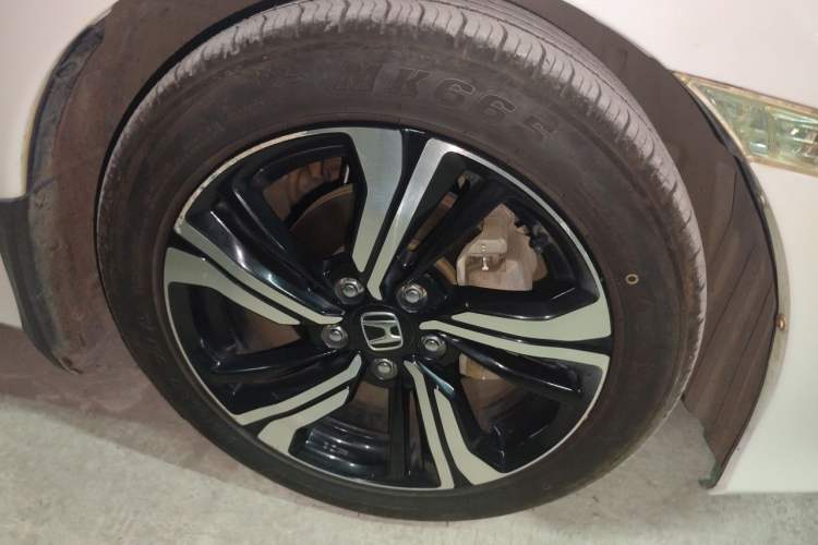 Used Honda Civic 2016 220TURBO CVT Prestige Edition Right Front Wheel Hub