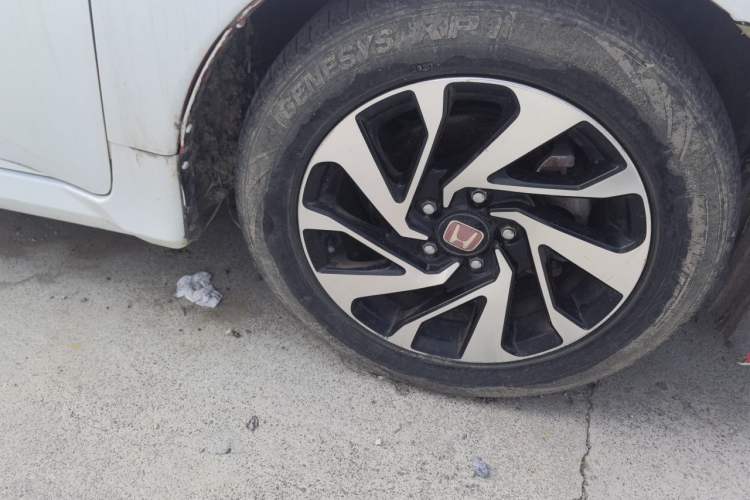 Used Honda Civic 2016 220TURBO Manual Luxury Edition Right Front Wheel Hub