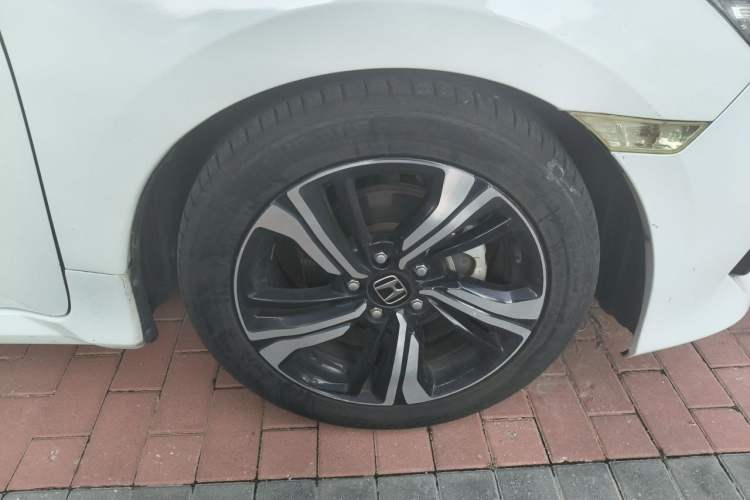 Used Honda Civic 2016 220TURBO CVT Prestige Edition Right Front Wheel Hub