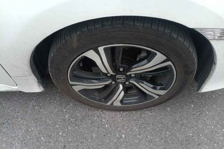 Used Honda Civic 2016 220TURBO CVT Prestige Edition Right Front Wheel Hub