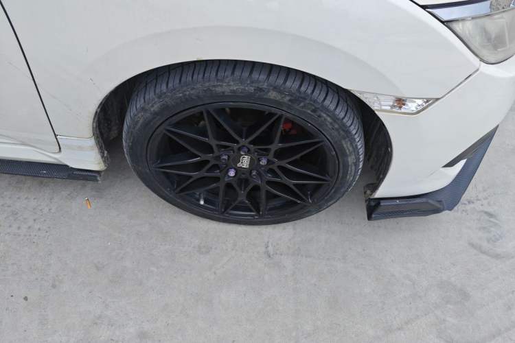 Used Honda Civic 2016 220TURBO CVT Luxury Edition Right Front Wheel Hub