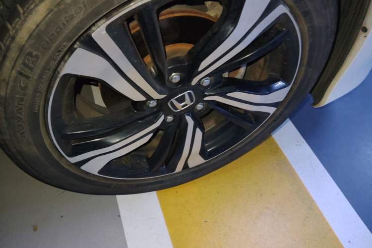 Used Honda Civic 2016 220TURBO CVT Prestige Edition Right Front Wheel Hub