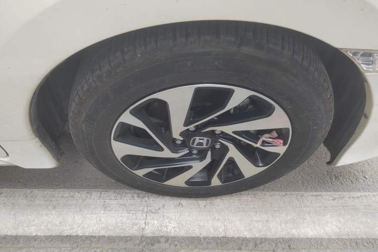 Used Honda Civic 2016 220TURBO CVT Luxury Edition Right Front Wheel Hub