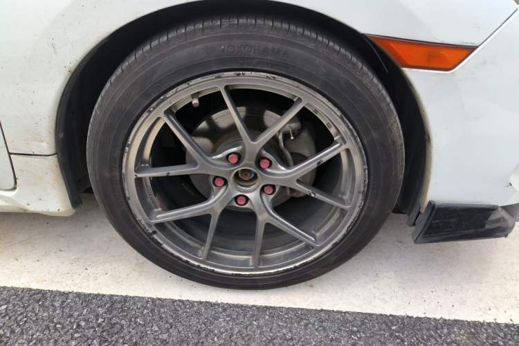 Used Honda Civic 2016 220TURBO CVT Luxury Edition Right Front Wheel Hub